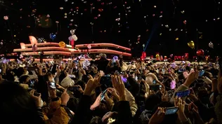 Donde todo comenzó: miles de personas festejaron en las calles en Wuhan