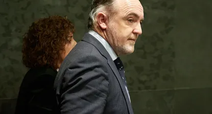 El presidente de Unión del Pueblo Navarro (UPN), Javier Esparza durante el pleno del Parlamento de Navarra, a 18 de enero de 2024, en Pamplona,