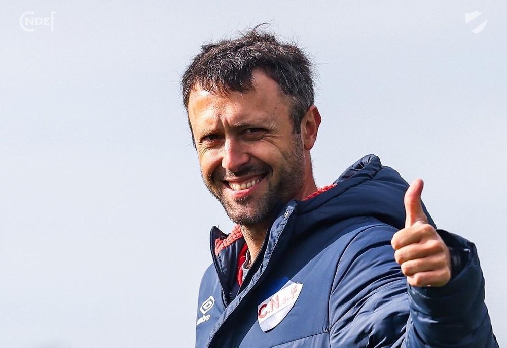 Marcel Rauss, entrenador del año del Fútbolx100 Femenino