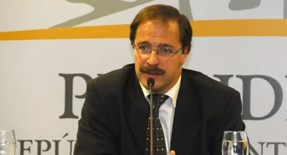 Concesiones a UPM llevaron a renunciar a jerarca del Ministerio de Economía