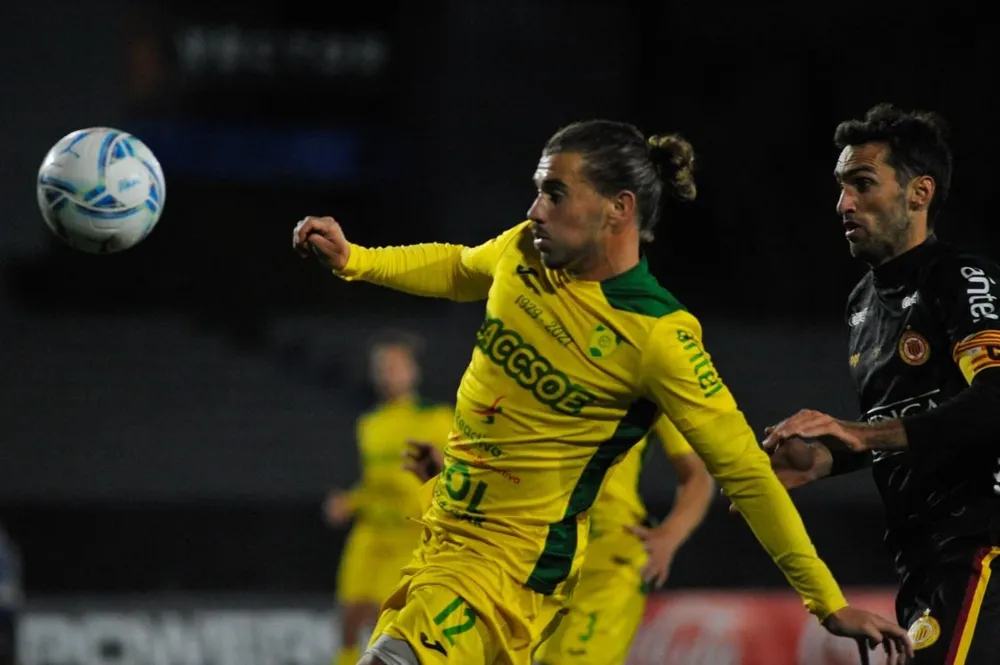 Matías Velázquez salió lesionado en el primer tiempo