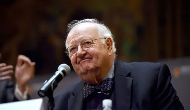 Estudio del consumo y la pobreza se llevó el Nobel 2015