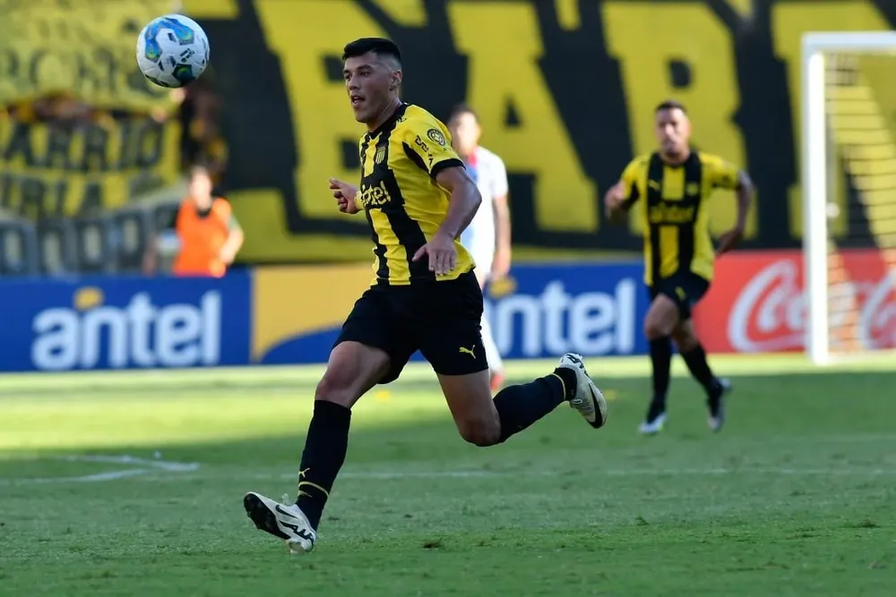 Leonardo Sequeira, jugador clave en Peñarol