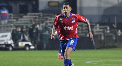 Christian Oliva, mejor volante del año de Fútbolx100