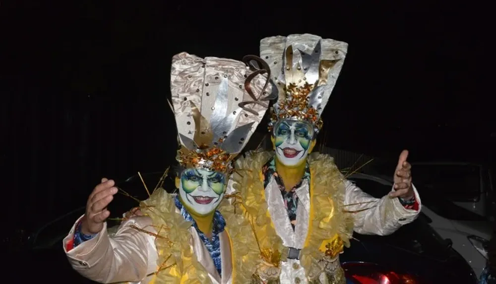 Integrantes de la murga La Margarita en el Teatro de Verano