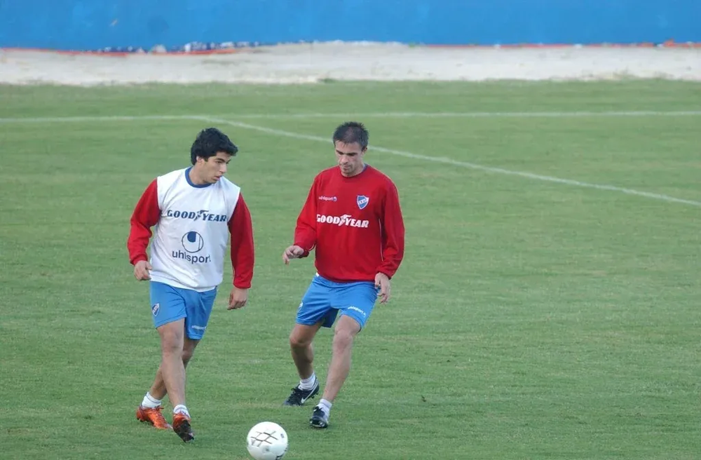 Luis Suárez y Carlos Valdez en una práctica de Nacional