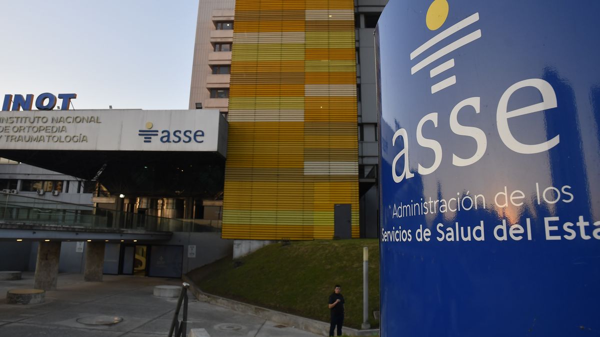 Oficialismo y oposición quieren una investigadora en ASSE: el principal prestador de salud será otra vez terreno de disputa política