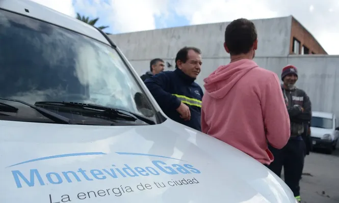 Gobierno reintegra a trabajadores de MontevideoGas despedidos por Petrobras