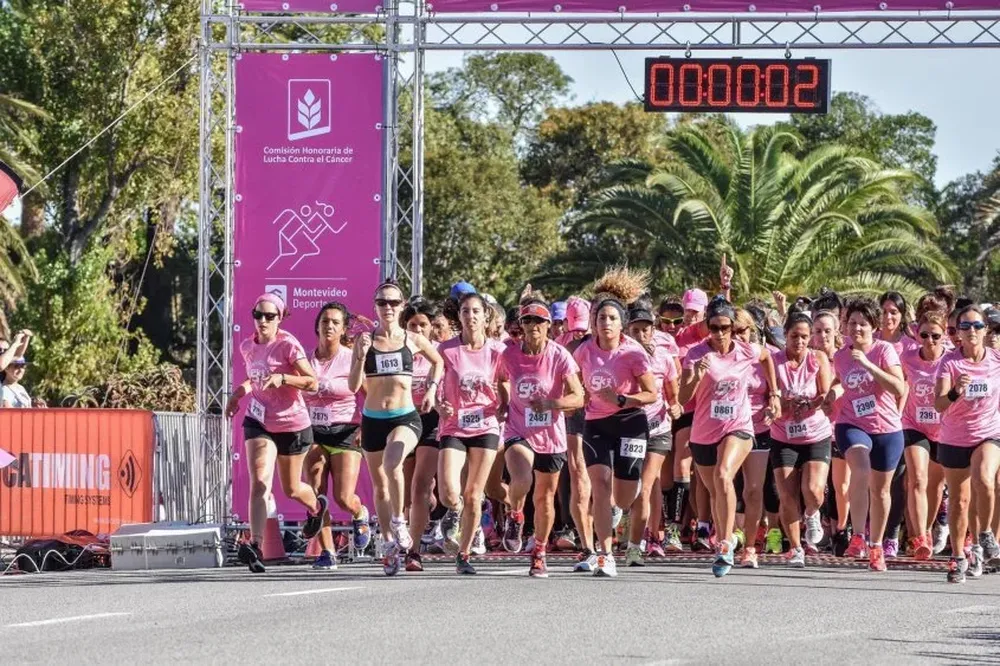 Largada de la 5K contra el cáncer de mama