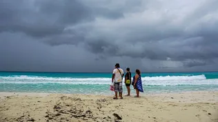 Imagen del paso de Helene como tormenta tropical en Cancún, en México.