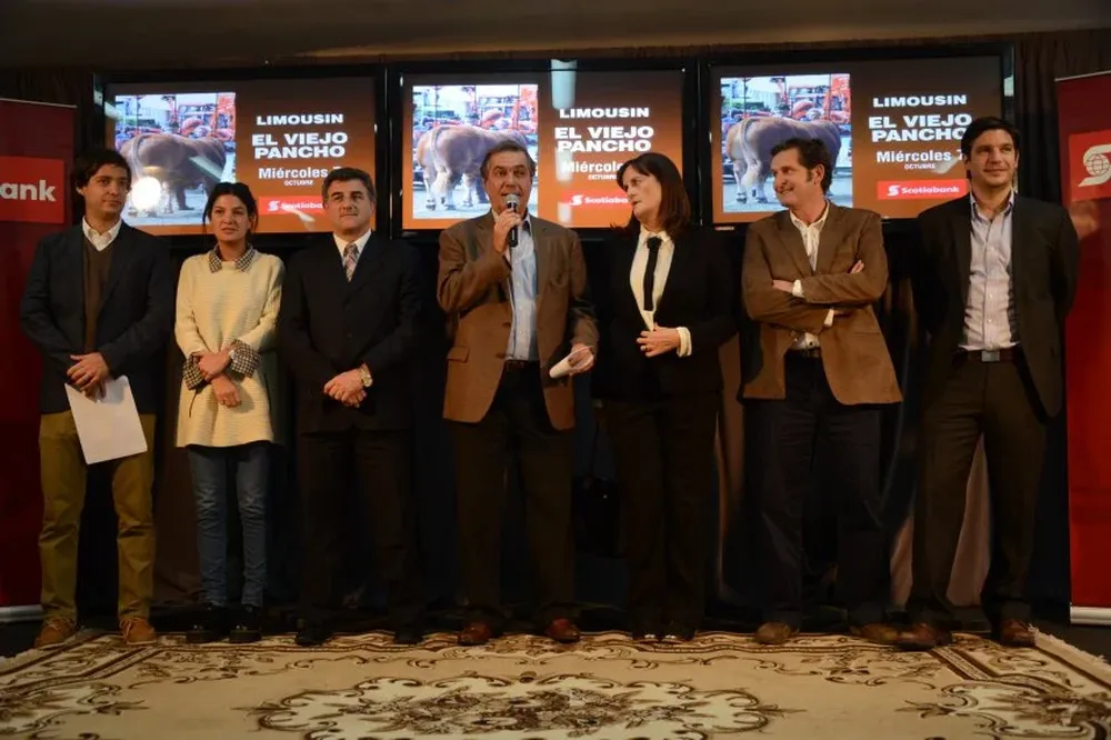 Representantes de la cabaña, del escritorio y del banco