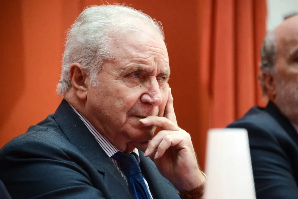 Ricardo Pascale en la casa del Partido Colorado.