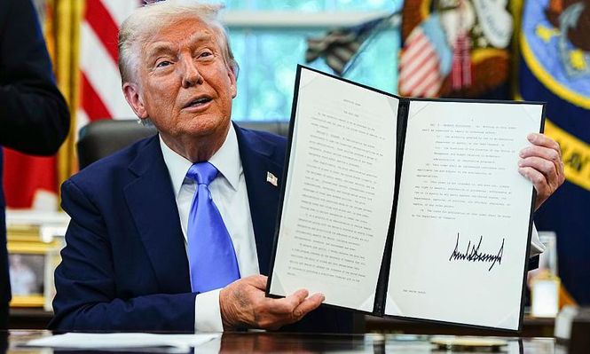 Trump firmó una proclamación con la nueva tarifa este viernes.