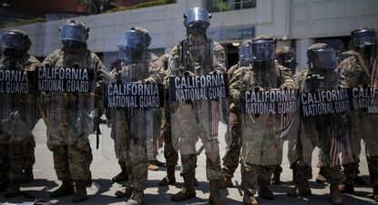 El presidente estadounidense, Donald Trump, ordenó el despliegue de 2.000 soldados de la Guardia Nacional a Los Ángeles.