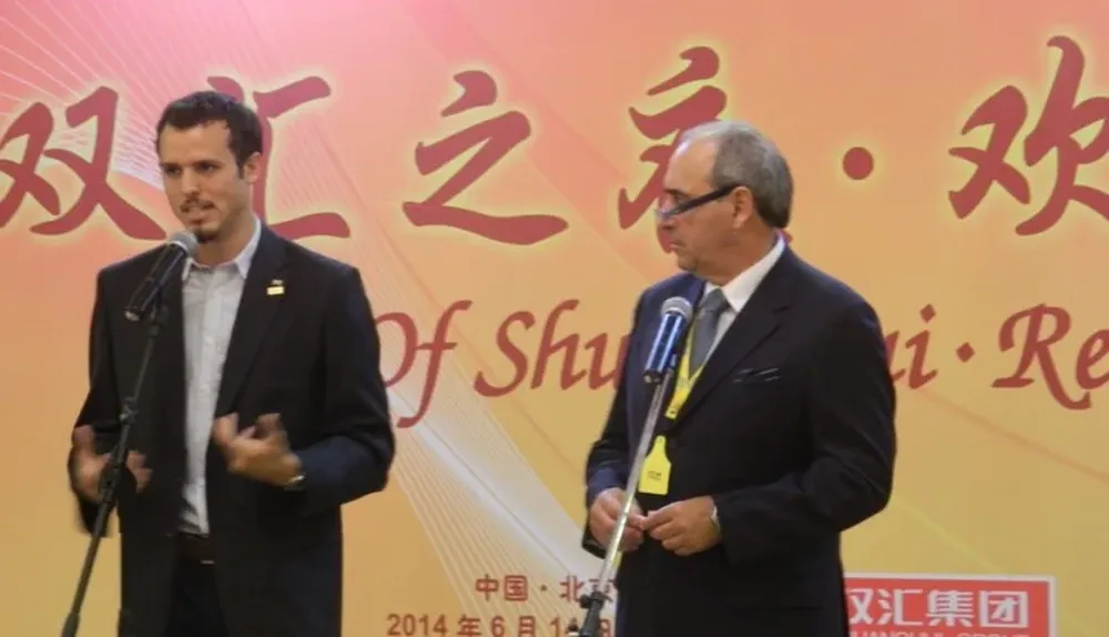 El presidente de INAC, Alfredo Fratti, durante la recepción realizada en el hotel Beijing Continental