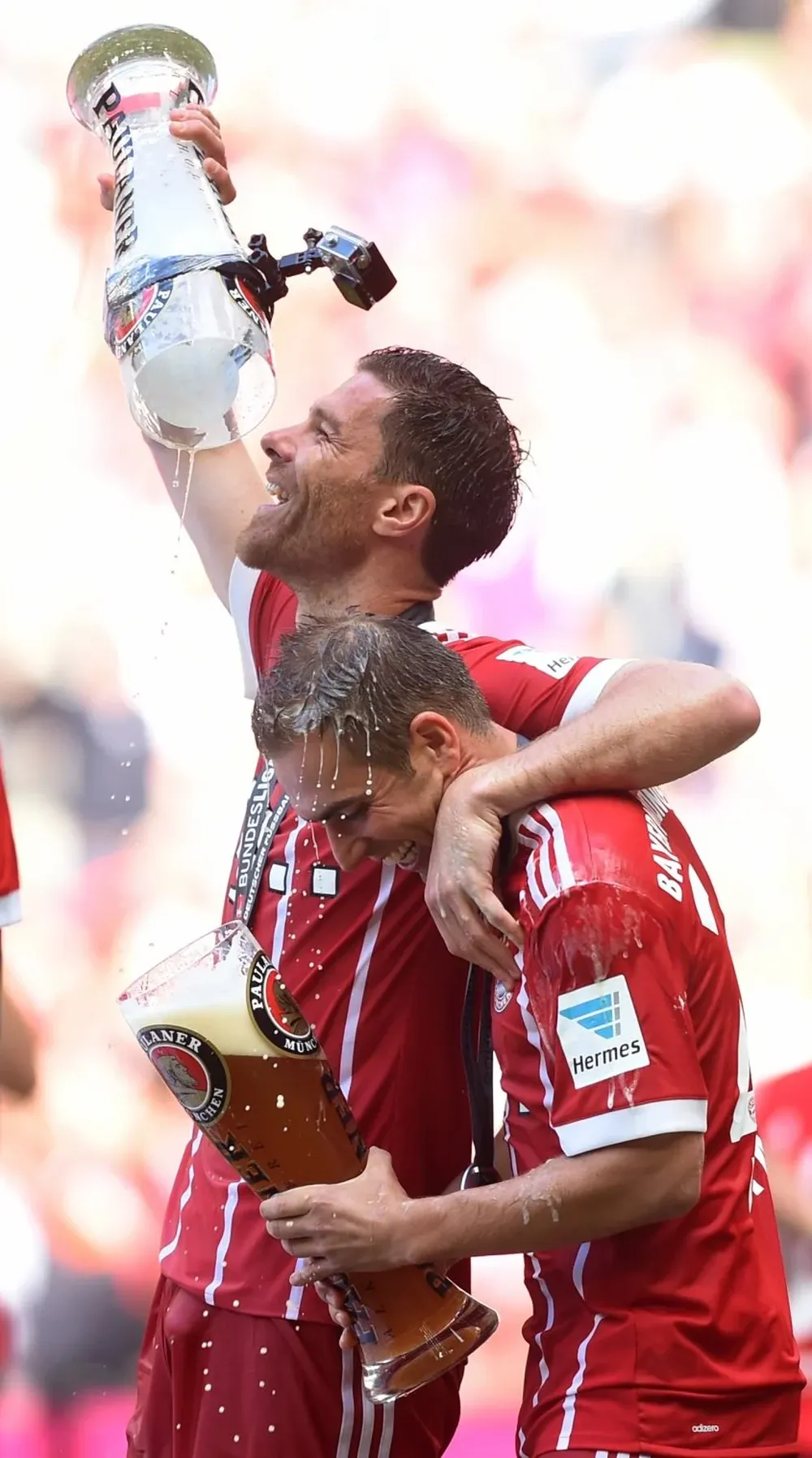 Xabi Alonso y Philipp Lahm celebraron por última vez Xabi Alonso y Philipp Lahm celebraron por última vez