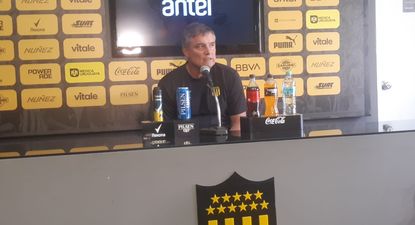 Diego Aguirre habló por primera vez tras la derrota de Peñarol ante Nacional: Estamos haciendo un muy buen periodo de pases