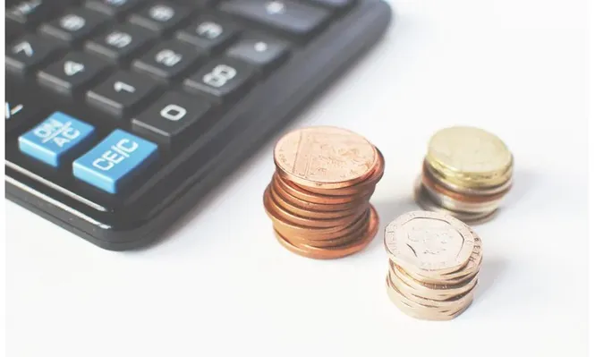 De lo que le paga el patrón, ¿cuánto termina en su bolsillo y cuánto en el del Estado?