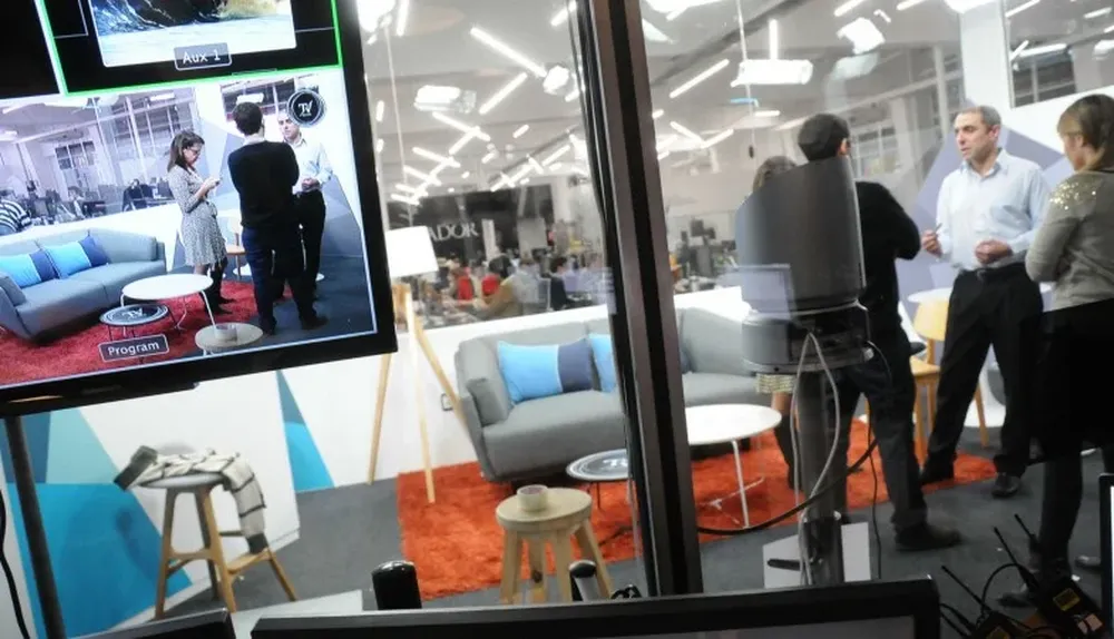 Backstage de la salida al aire de El Observador TV