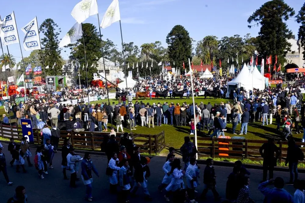 Mucho público hubo este jueves en la Rural del Prado.