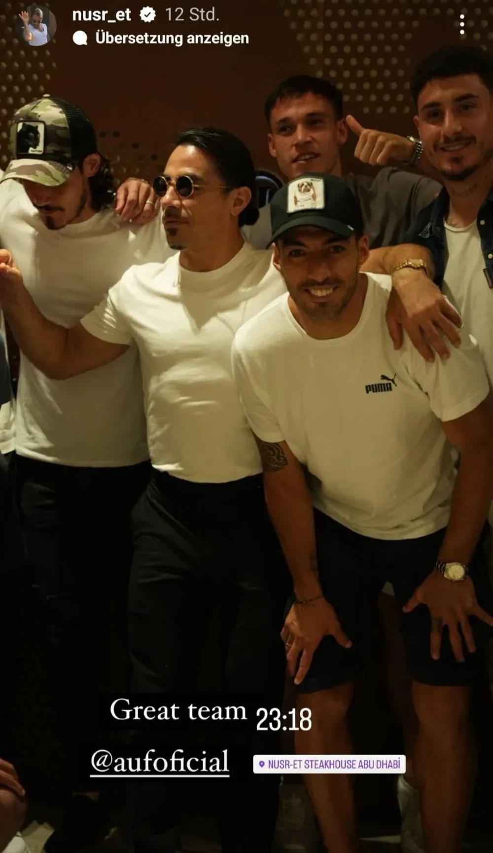 Salt Bae con los jugadores de la selección antes del Mundial