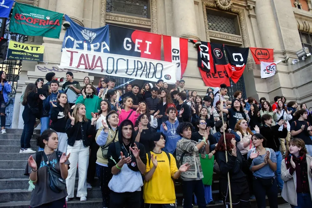 La manifestación en las puertas del IAVA de la semana pasada. Archivo