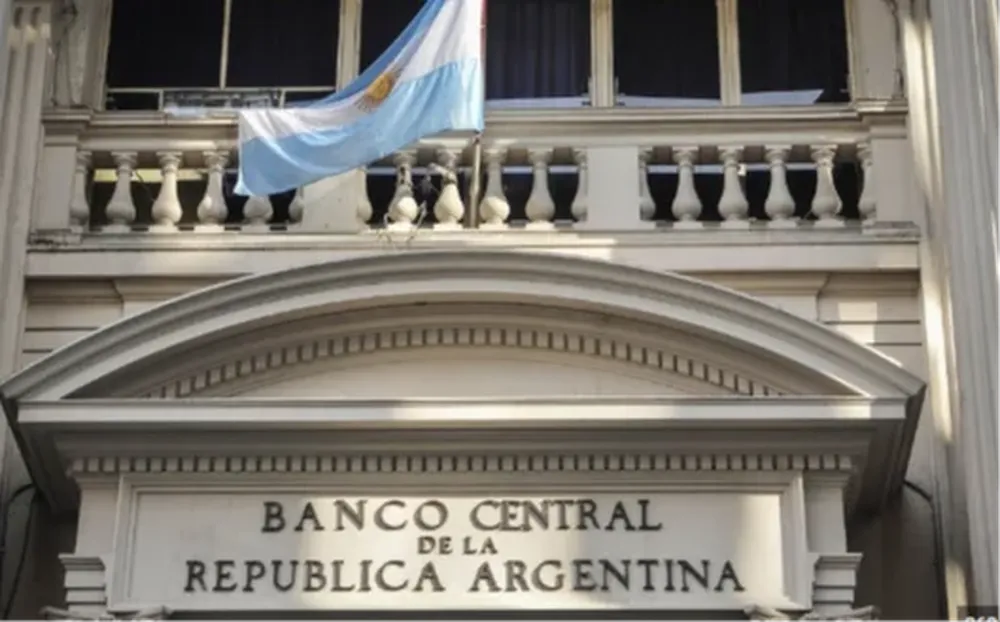 Autorizan emisión de nuevos billetes