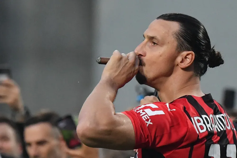 Zlatan Ibrahimovic festejando el título del Milan