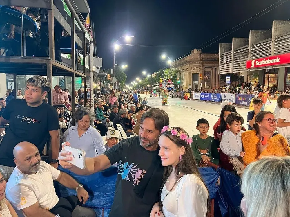 Archivo: Lacalle Pou en el carnaval de Artigas