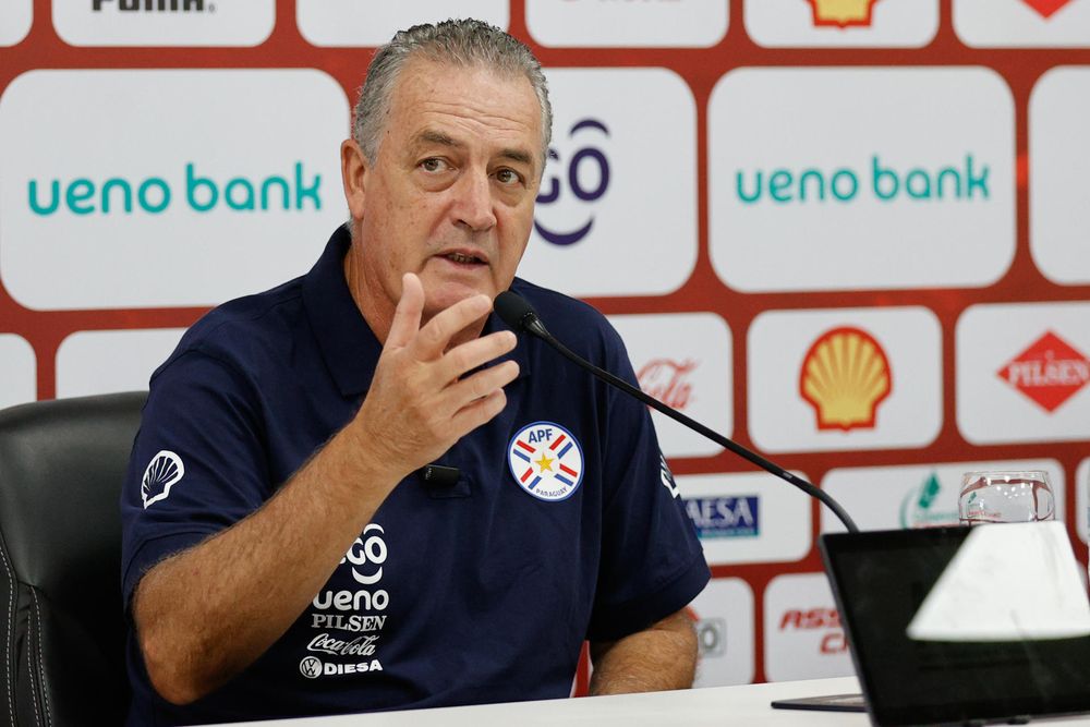 El argentino Gustavo Alfaro, entrenador de la selecci&oacute;n de Paraguay