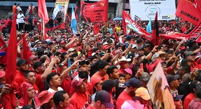 La movilización alienta a Xiomara Castro para aislar a grupos de oficiales que conspiran contra el estado de Derecho