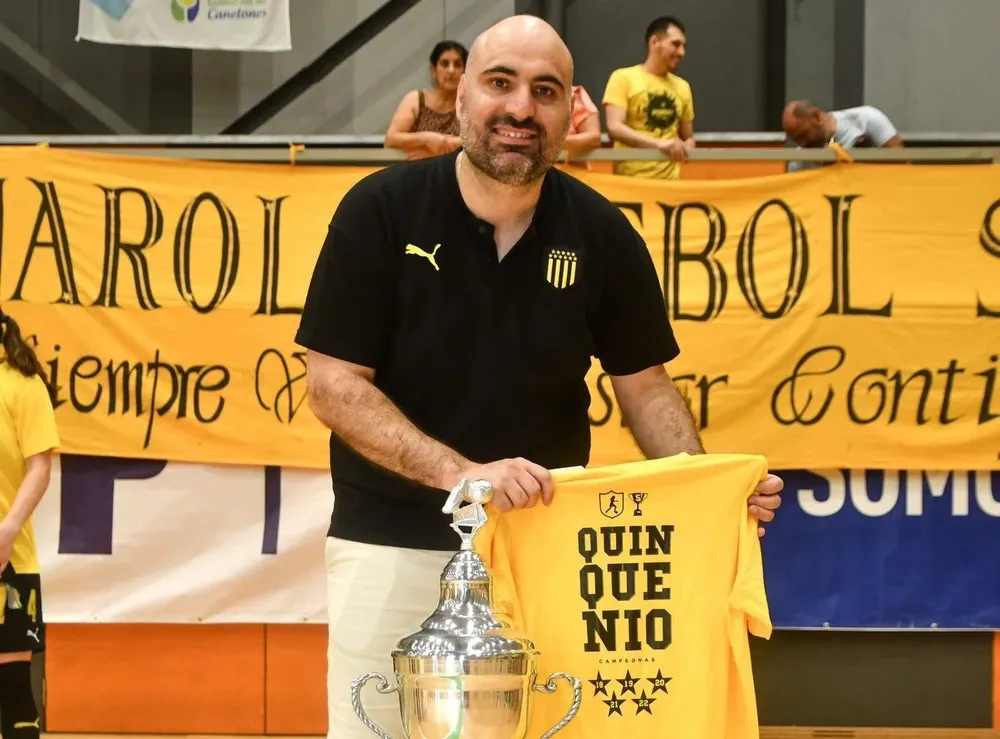 Marcelo Solomita y el quinquenio de Peñarol en fútbol sala Marcelo Solomita y el quinquenio de Peñarol en fútbol sala