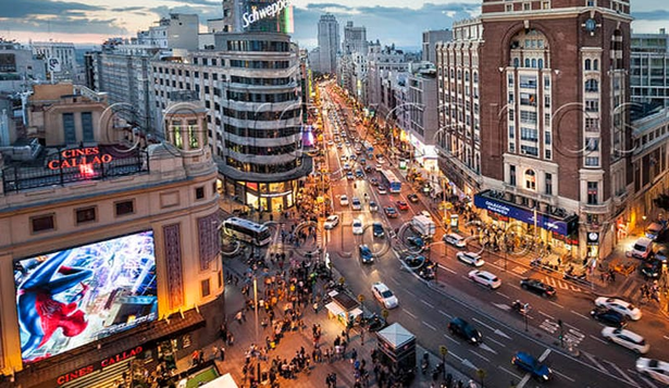 La Gran Vía de Madrid, una de las calles emblemáticas de la capital española.