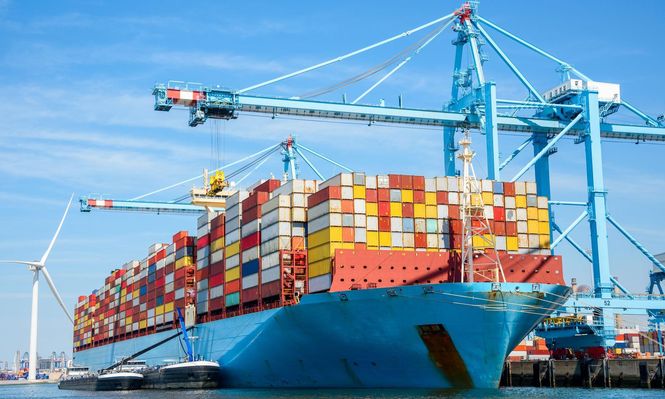 La inflación seguirá bajando, pero una posible guerra arancelaria de EE.UU. puede ser un gran problema para la región.