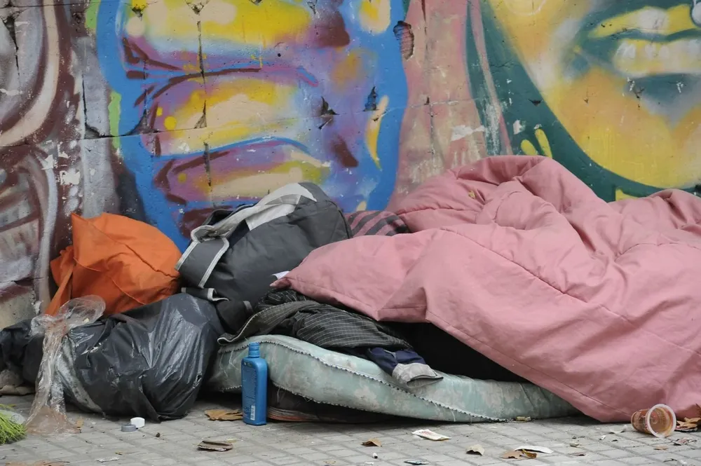 Más de la mitad de las personas en calle estuvieron presas alguna vez.