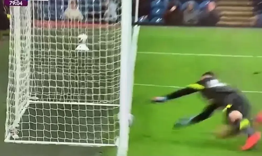 Muric no puede evitar el gol