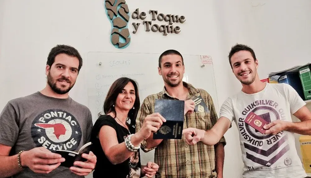 Ignacio Varela, coordinador general de los grupos de viajeros, Soraya Castro, Gustavo Welker y Gastón Freigedo.