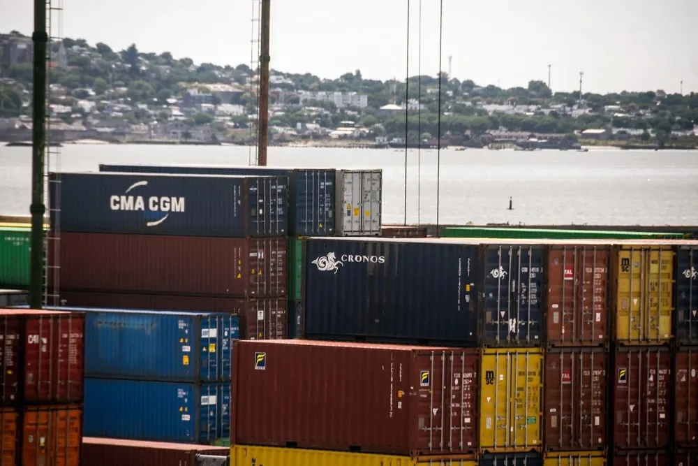 Tránsitos de mercadería en el puerto de Montevideo