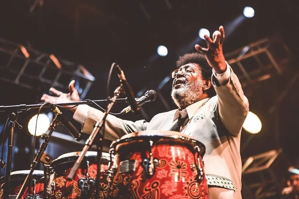 Uno de los artistas presentes en la lista es Rubén Rada, con la banda Tótem