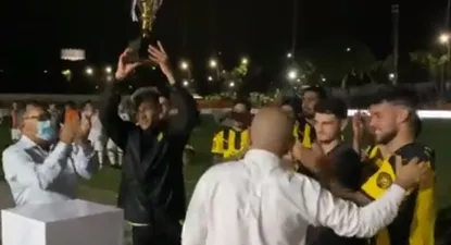 Agustín Álvarez Wallace levantó la Copa 342 años de la Fundación Colonia del Sacramento que obtuvo Peñarol al ganarle a Ñublense 1-0