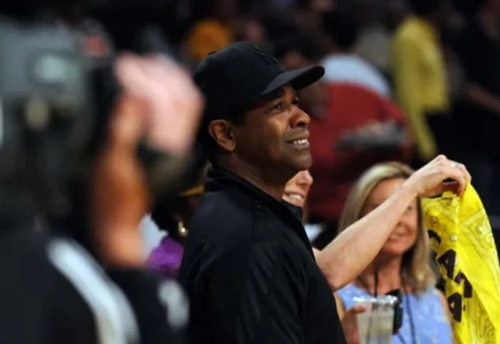 El actor Denzel Washington se convritió en ministro de una congregación evangélica