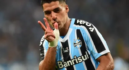 Suárez juega como titular ante Sao Paulo
