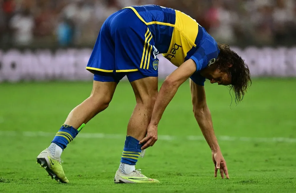 Cavani se retiró lesionado en Boca