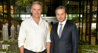El presidente Yamandú Orsi junto a Augusto Martins, CEO de JHSF