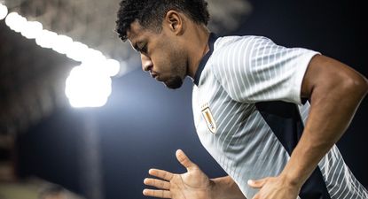 Kevin Amaro en Uruguay vs Uzbekistán