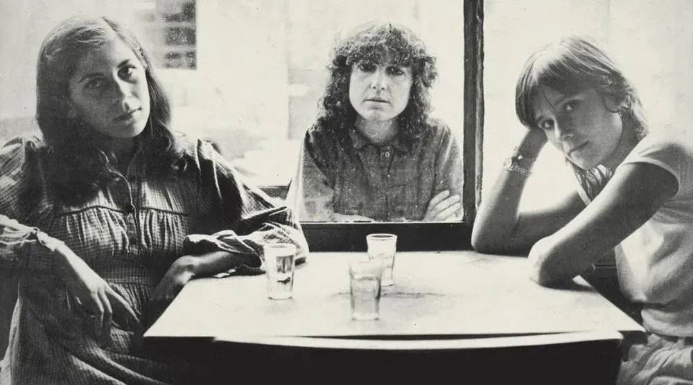 Ingold, Magnone y Hugo en la portada del disco Ni un minuto más de dolor