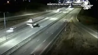 Espectacular aterrizaje de una avioneta en autopista de Estados Unidos