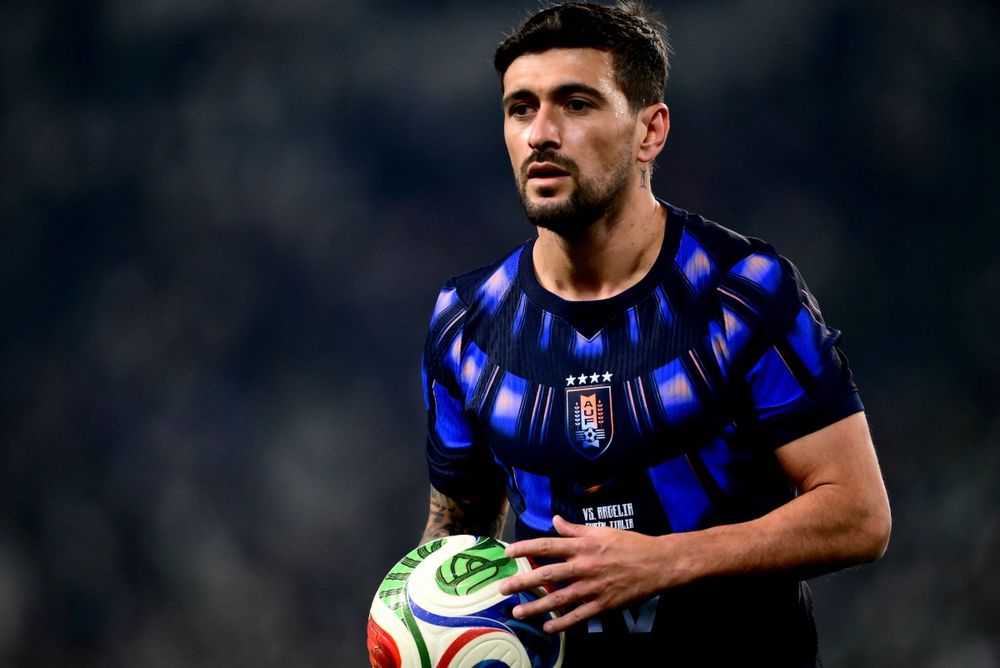 Giorgian de Arrascaeta en el partido contra Argelia