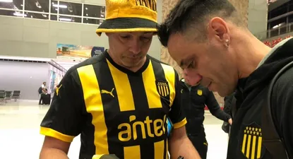 La llegada de Peñarol a Miami donde fue recibido por hinchas