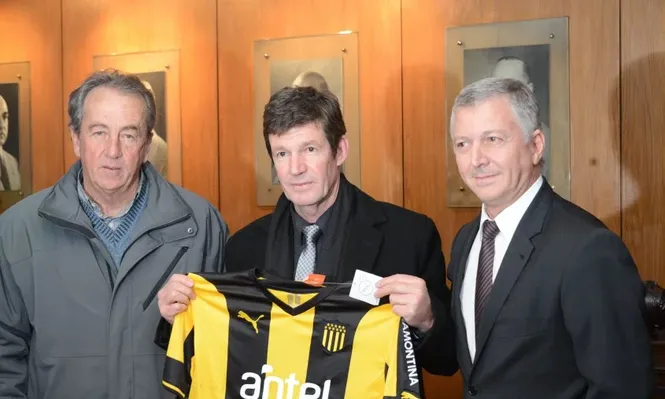 A Renzo no le pagaron varios meses